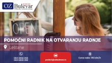 Pomoćni radnik na otvaranju radnje